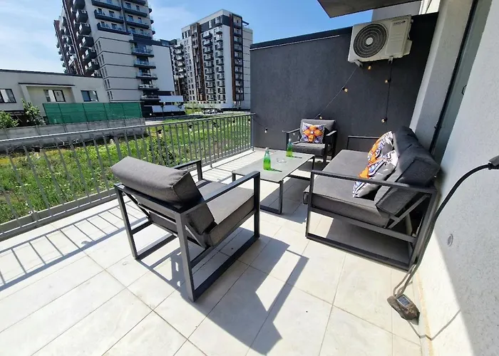 Sector3 Modern Living And Terrace
